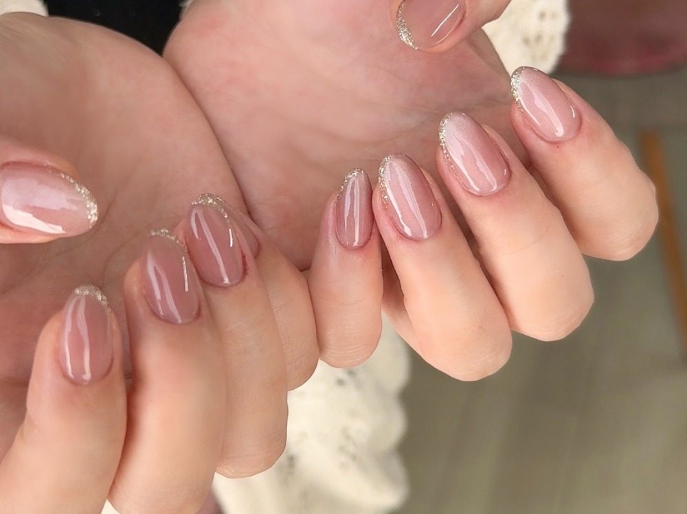 爪に優しいネイルアート